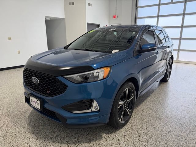 Used 2019 Ford Edge ST w/ Cold Weather Package AWD/4WD image 4