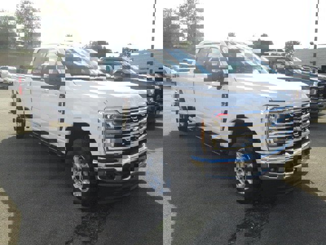 New 2026 Ford F250 4x4 Crew Cab Super Duty image 5