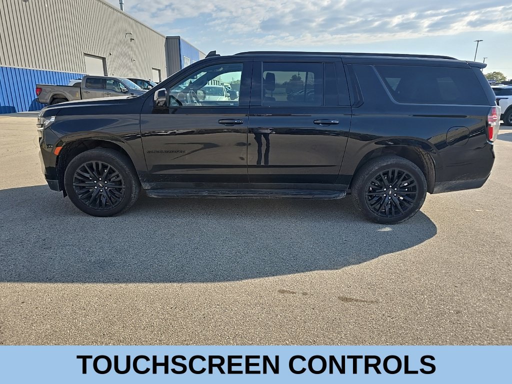 Used 2024 Chevrolet Suburban RST w/ Luxury Package AWD/4WD image 3