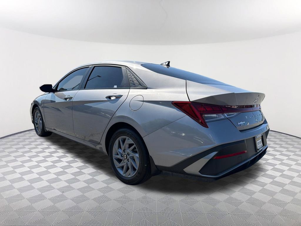 Used 2025 Hyundai Elantra Blue w/ Cargo Package FWD image 7