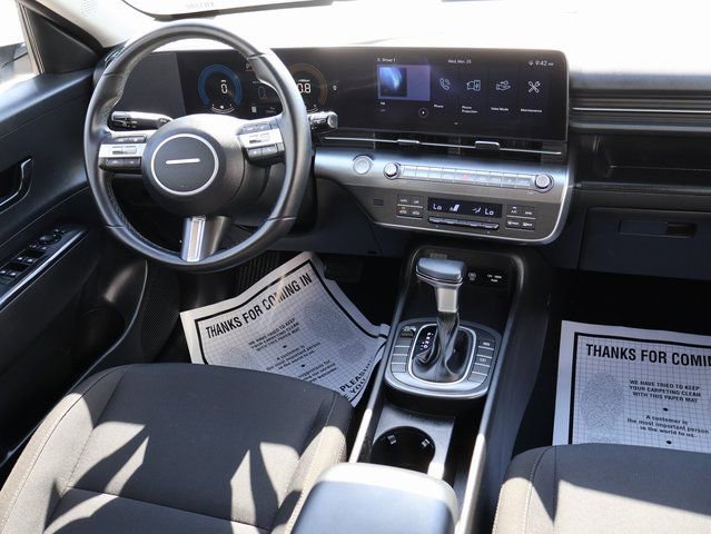 Used 2025 Hyundai Kona SEL image 16