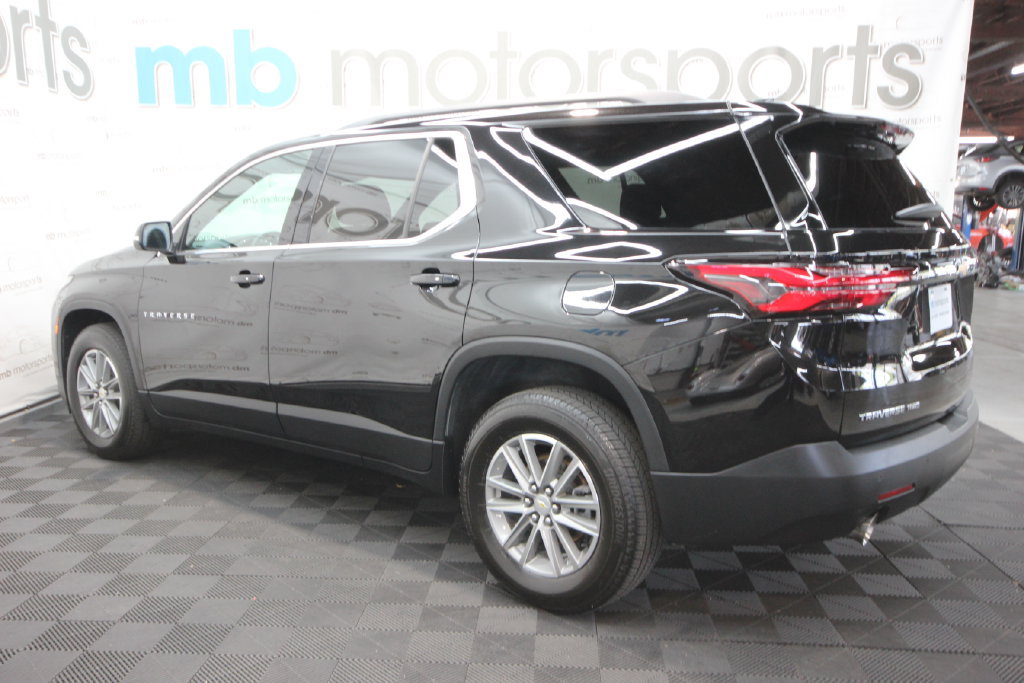 Used 2022 Chevrolet Traverse LT w/ LPO, Floor Liner Package AWD/4WD image 3