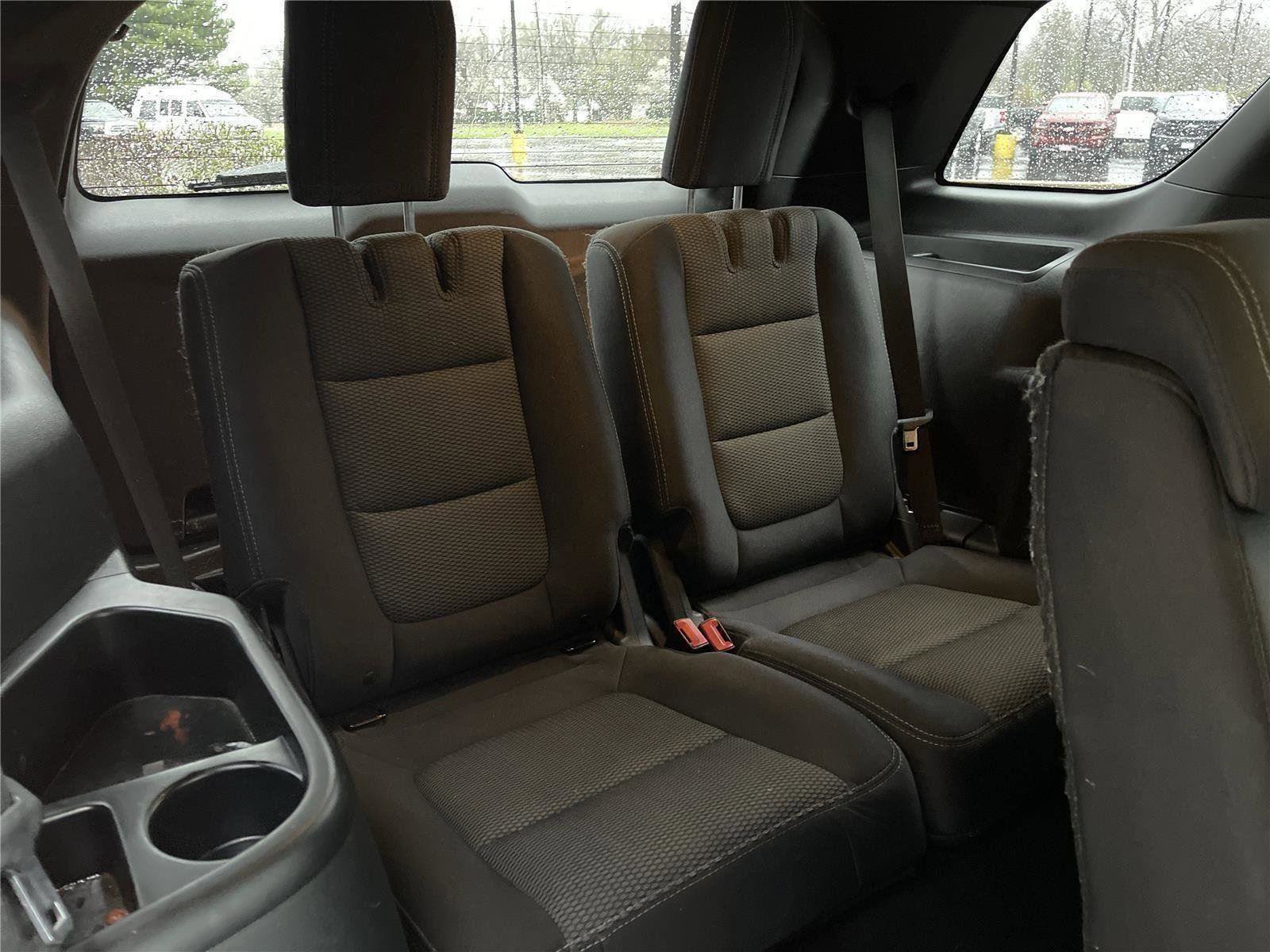 Used 2017 Ford Explorer XLT image 36