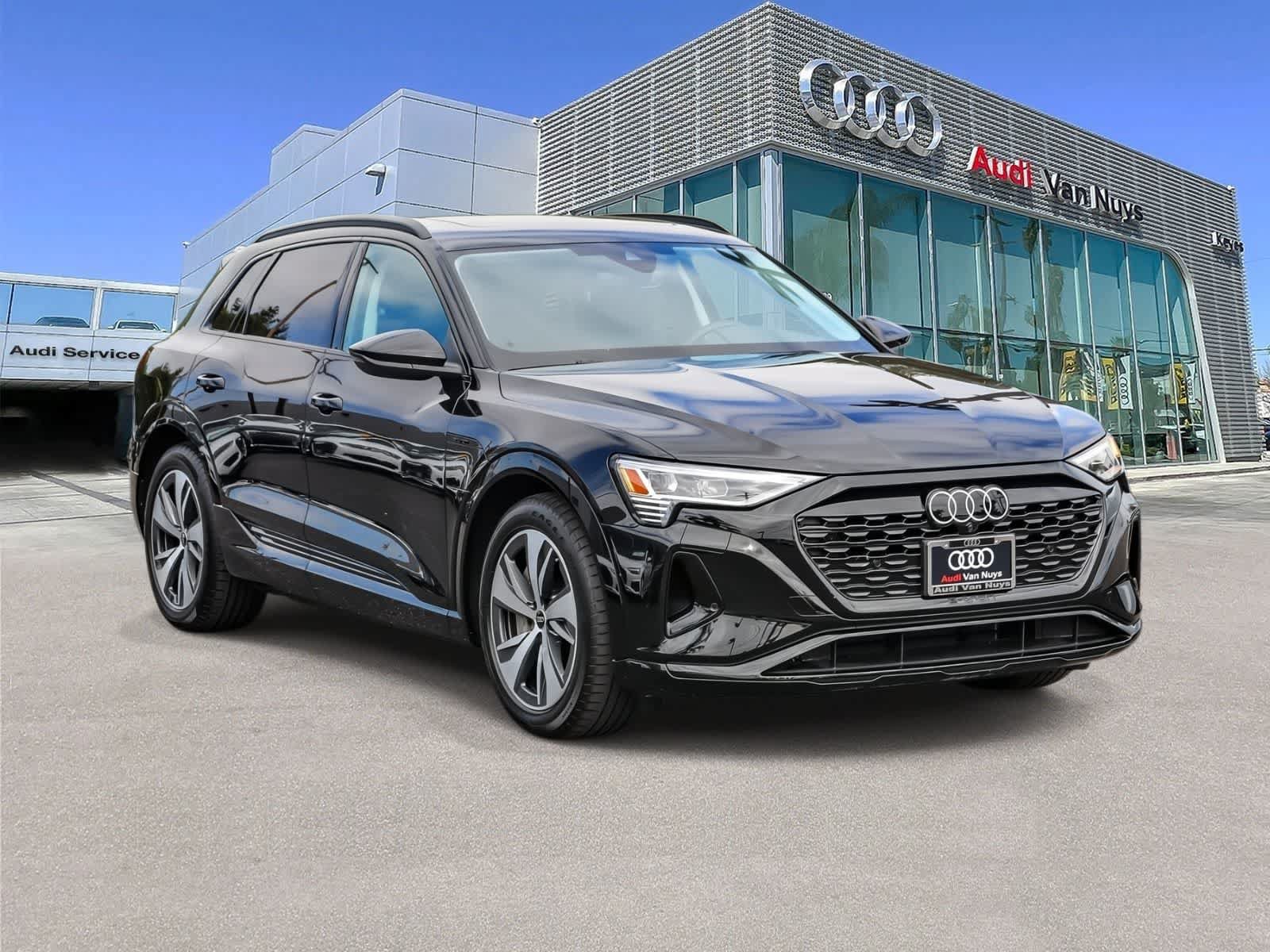Used 2024 Audi Q8 e-tron Premium AWD/4WD image 5