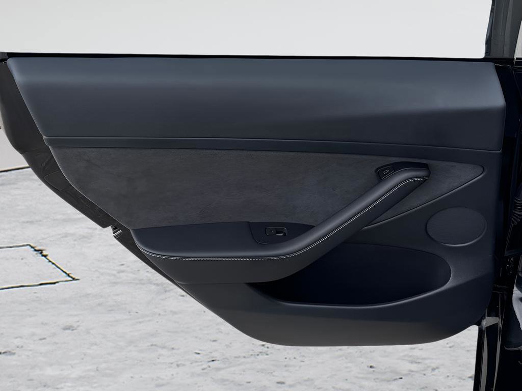 Used 2023 Tesla Model 3 Standard Range image 19