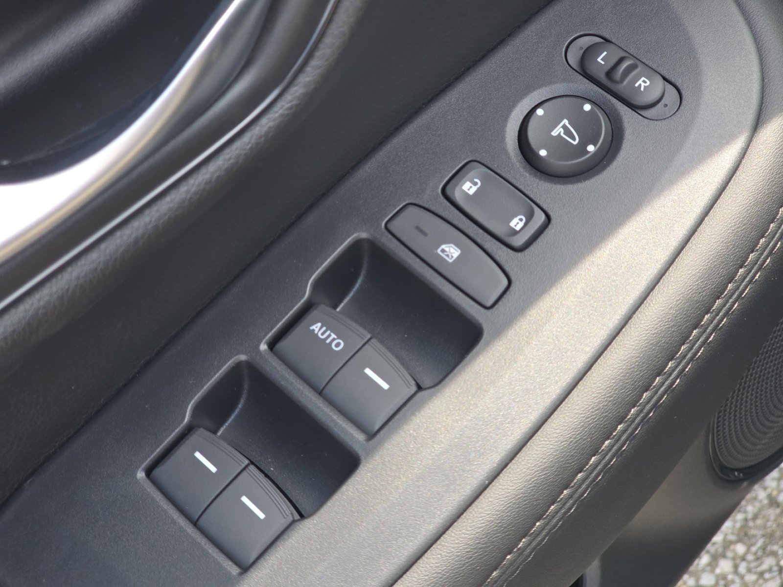 New 2027 Honda HR-V LX image 23