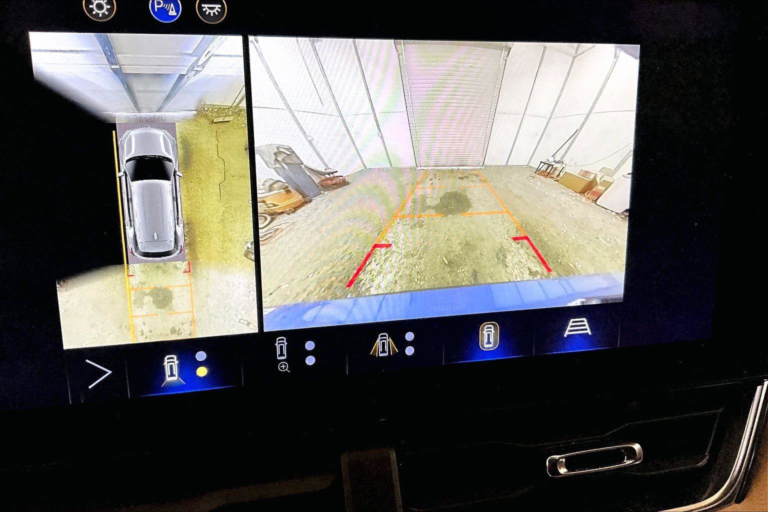 Used 2025 Chevrolet Equinox ACTIV w/ Safety and Technology Package image 20