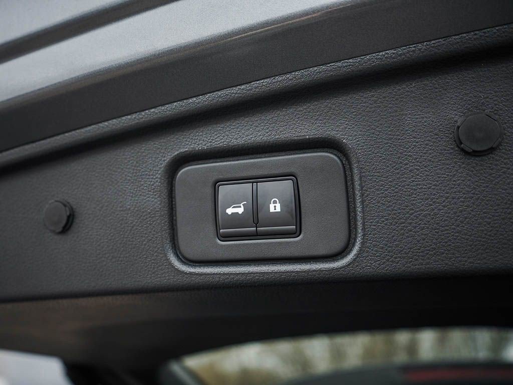 New 2026 Nissan Pathfinder Platinum w/ Cargo Package AWD/4WD image 9