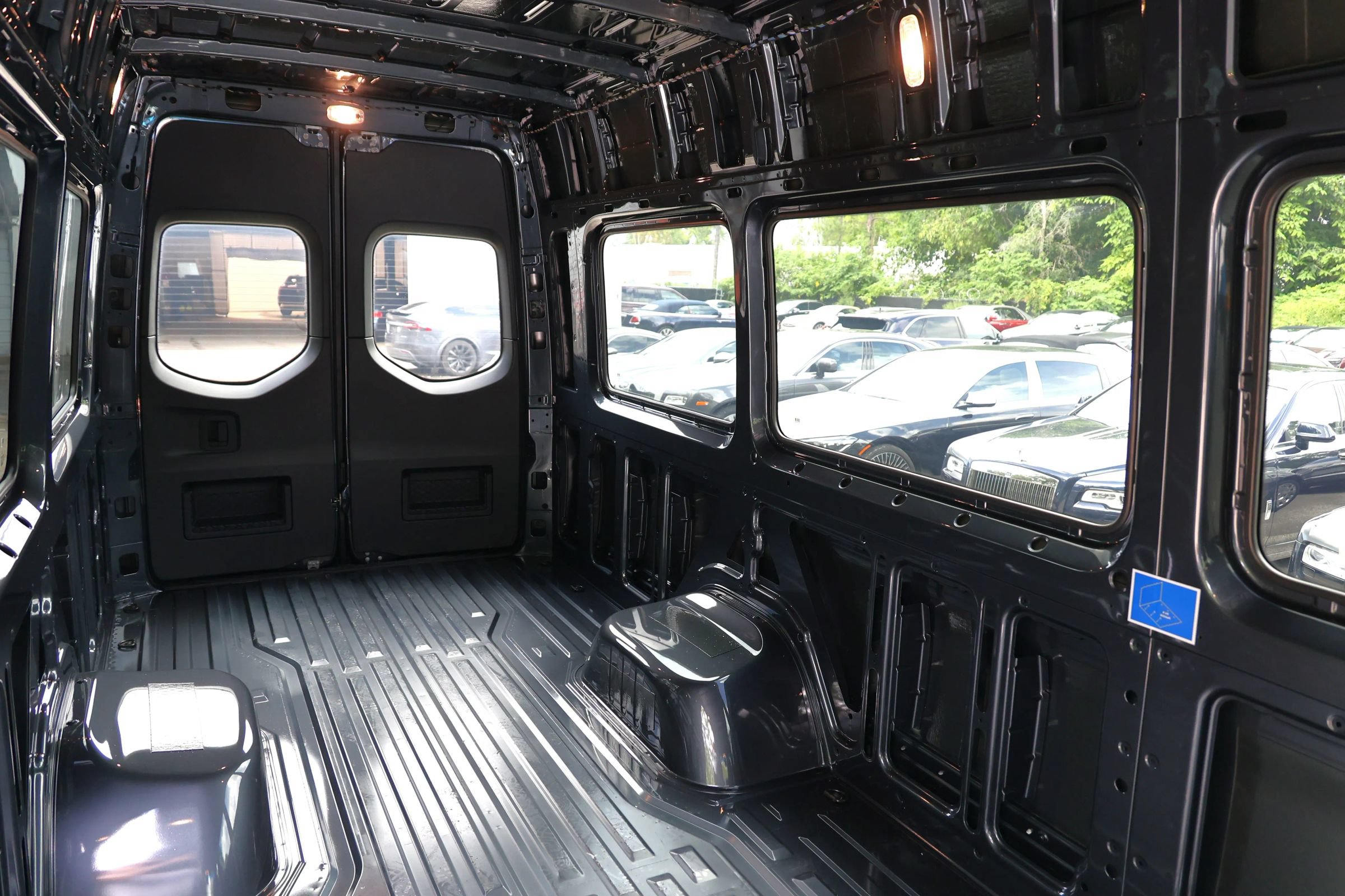 Used 2024 Mercedes-Benz Sprinter 3500 w/ Parking Package image 38