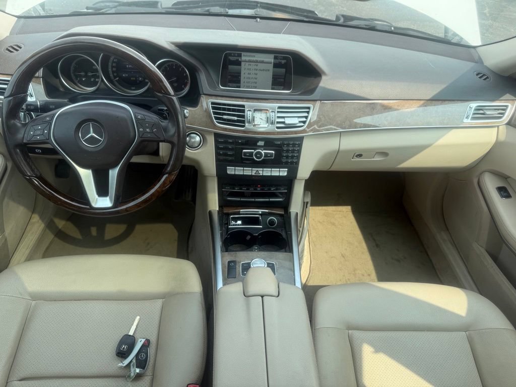 Used 2014 Mercedes-Benz E 350 4MATIC Sedan image 39