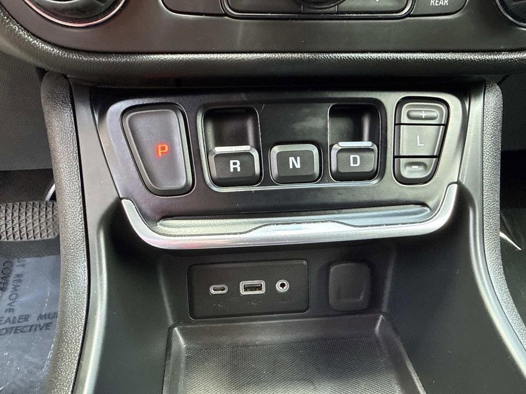 Used 2021 GMC Terrain SLE w/ Driver Convenience Package FWD image 33