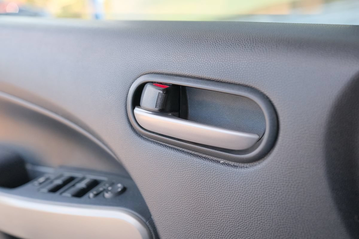 Used 2014 MAZDA MAZDA2 Sport FWD image 10