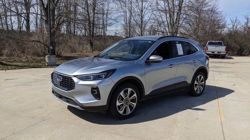 Used 2024 Ford Escape Platinum image 7