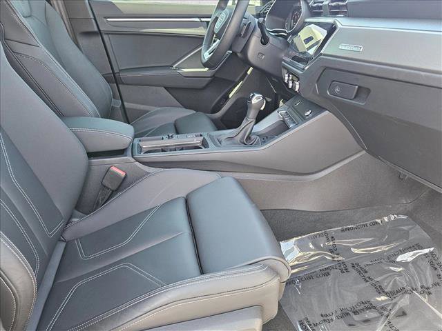 Certified 2025 Audi Q3 2.0T Premium w/ Convenience Package AWD/4WD image 20