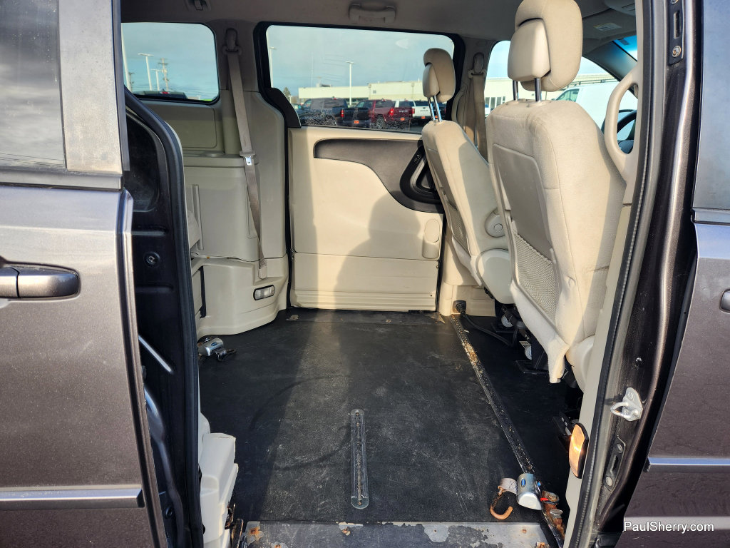 Used 2015 Dodge Grand Caravan SE w/ Quick Order Package 29E SE image 39