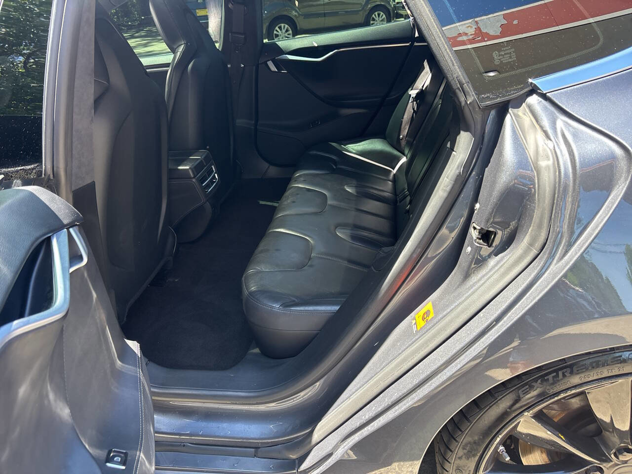 Used 2015 Tesla Model S 85 image 9