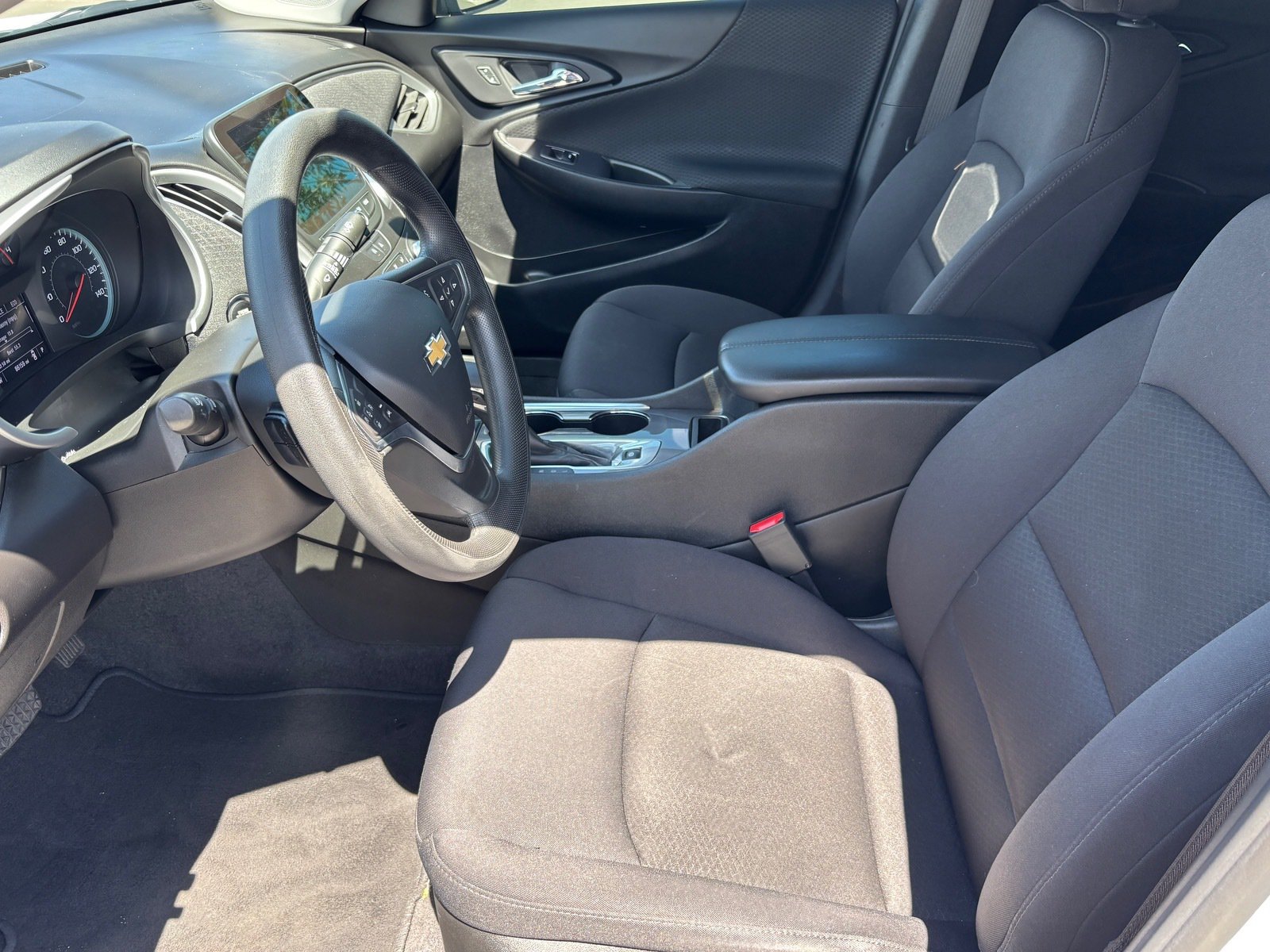 Used 2023 Chevrolet Malibu LT FWD image 21