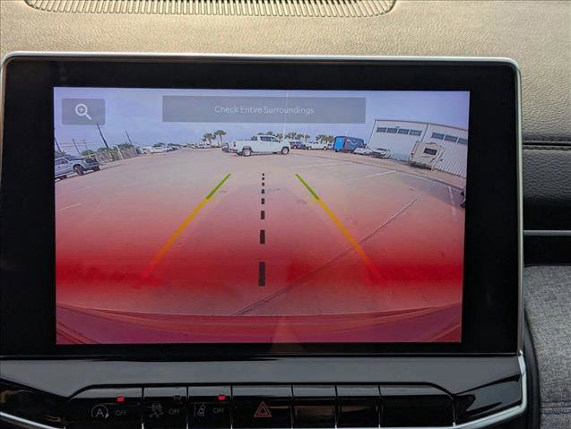 Used 2024 Jeep Compass Latitude image 13