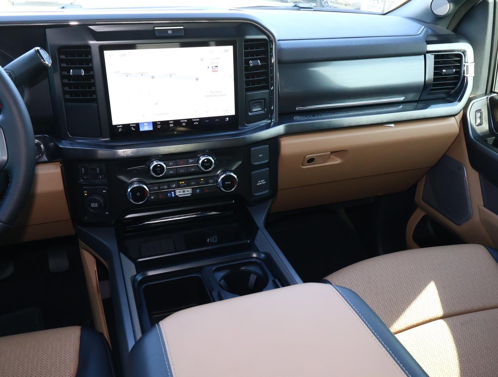 Used 2026 Ford F350 Lariat AWD/4WD image 14