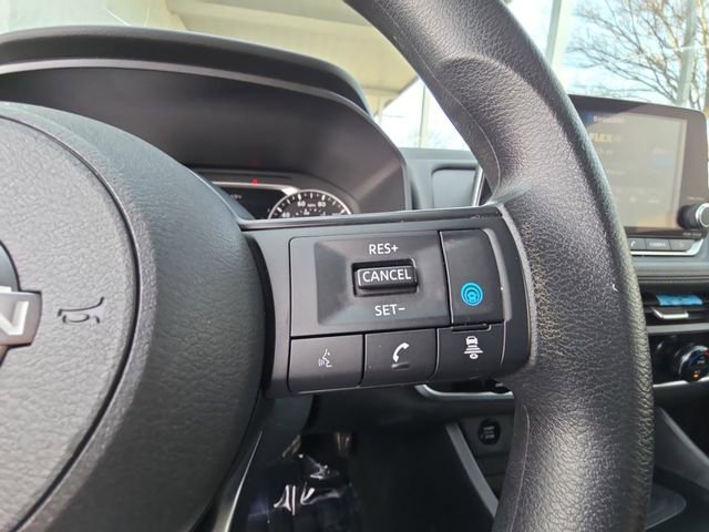 Used 2024 Nissan Rogue SV image 12