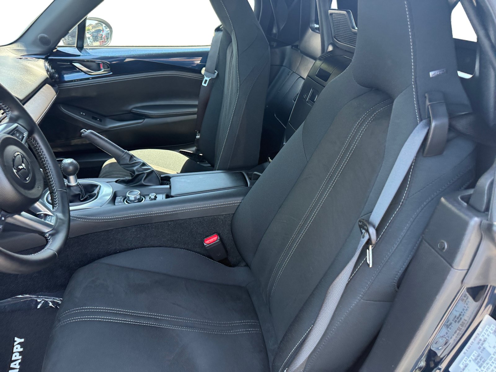 Certified 2025 MAZDA MX-5 Miata Club RWD image 16