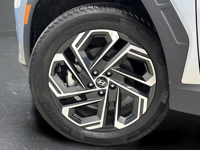 Used 2025 Hyundai Tucson Limited image 38