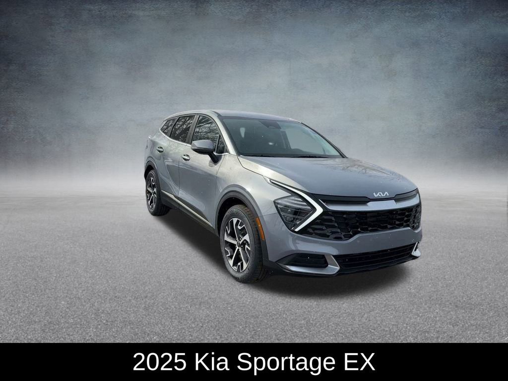 Used 2025 Kia Sportage EX image 3