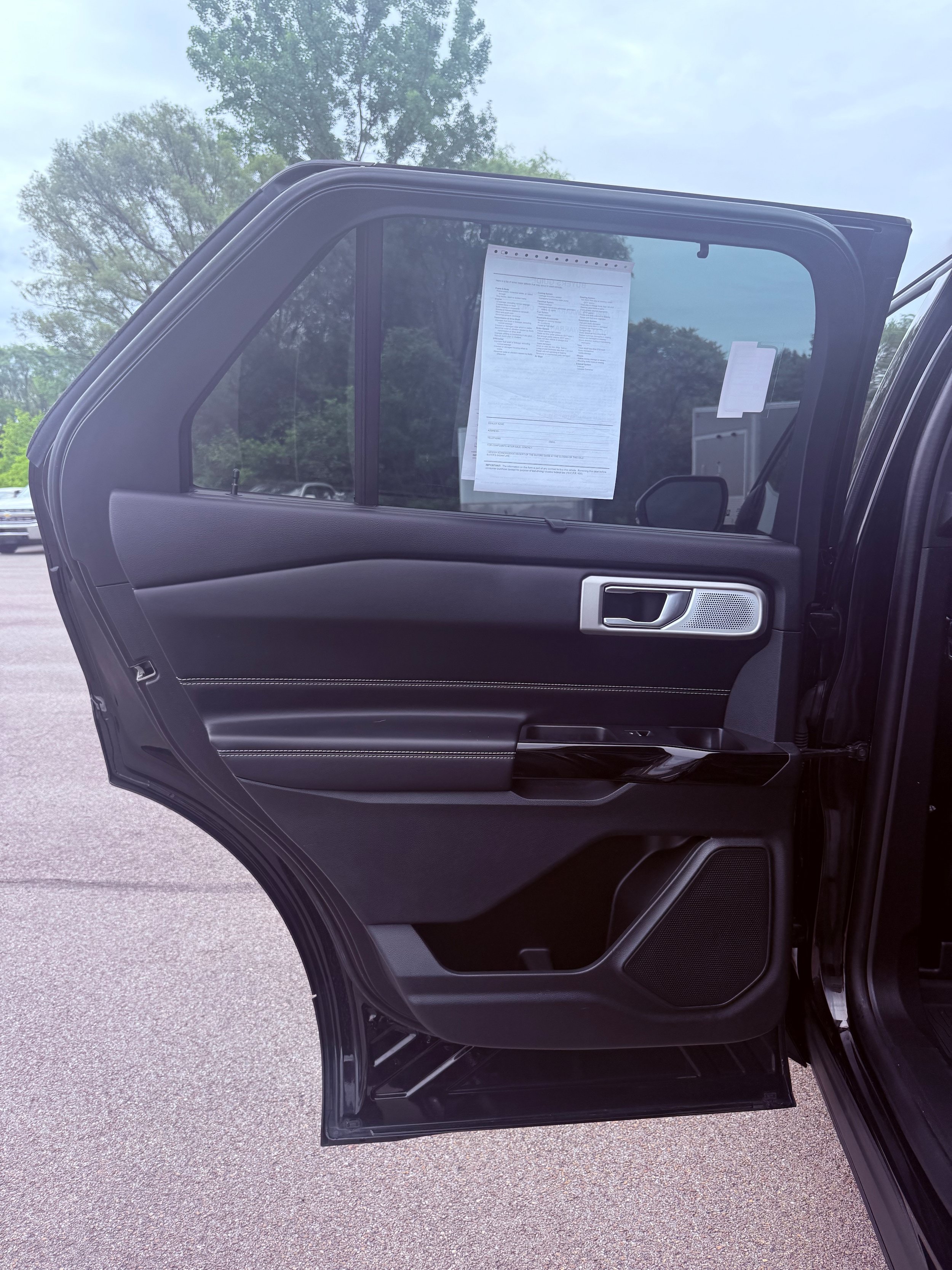 Used 2022 Ford Explorer ST w/ Equipment Group 401A AWD/4WD image 17