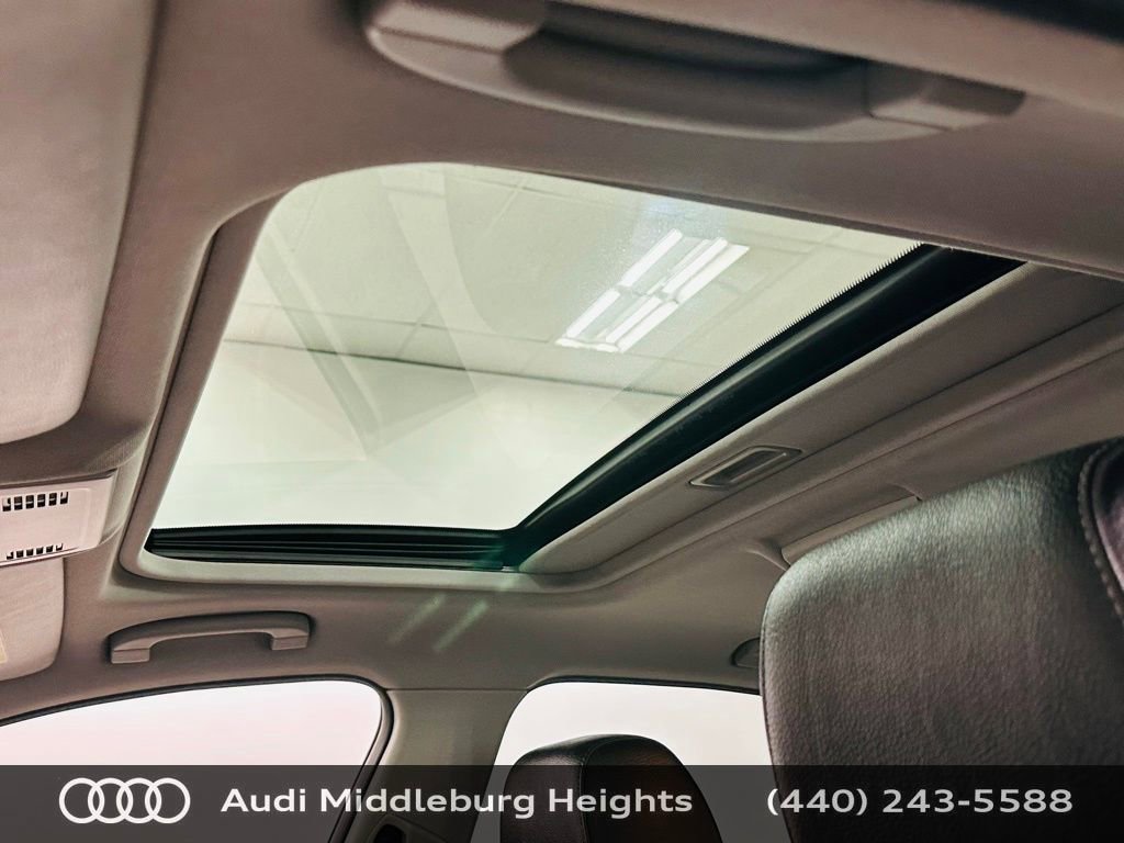 Used 2011 BMW 328i xDrive Sedan image 24