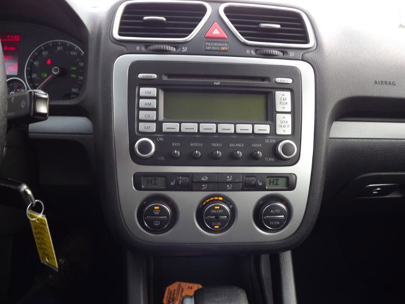 Used 2007 Volkswagen Eos 2.0T FWD image 13