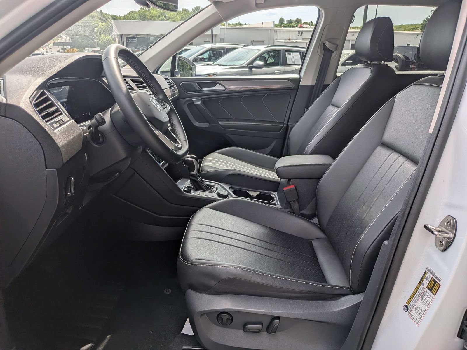 Used 2024 Volkswagen Tiguan Wolfsburg Edition AWD/4WD image 19