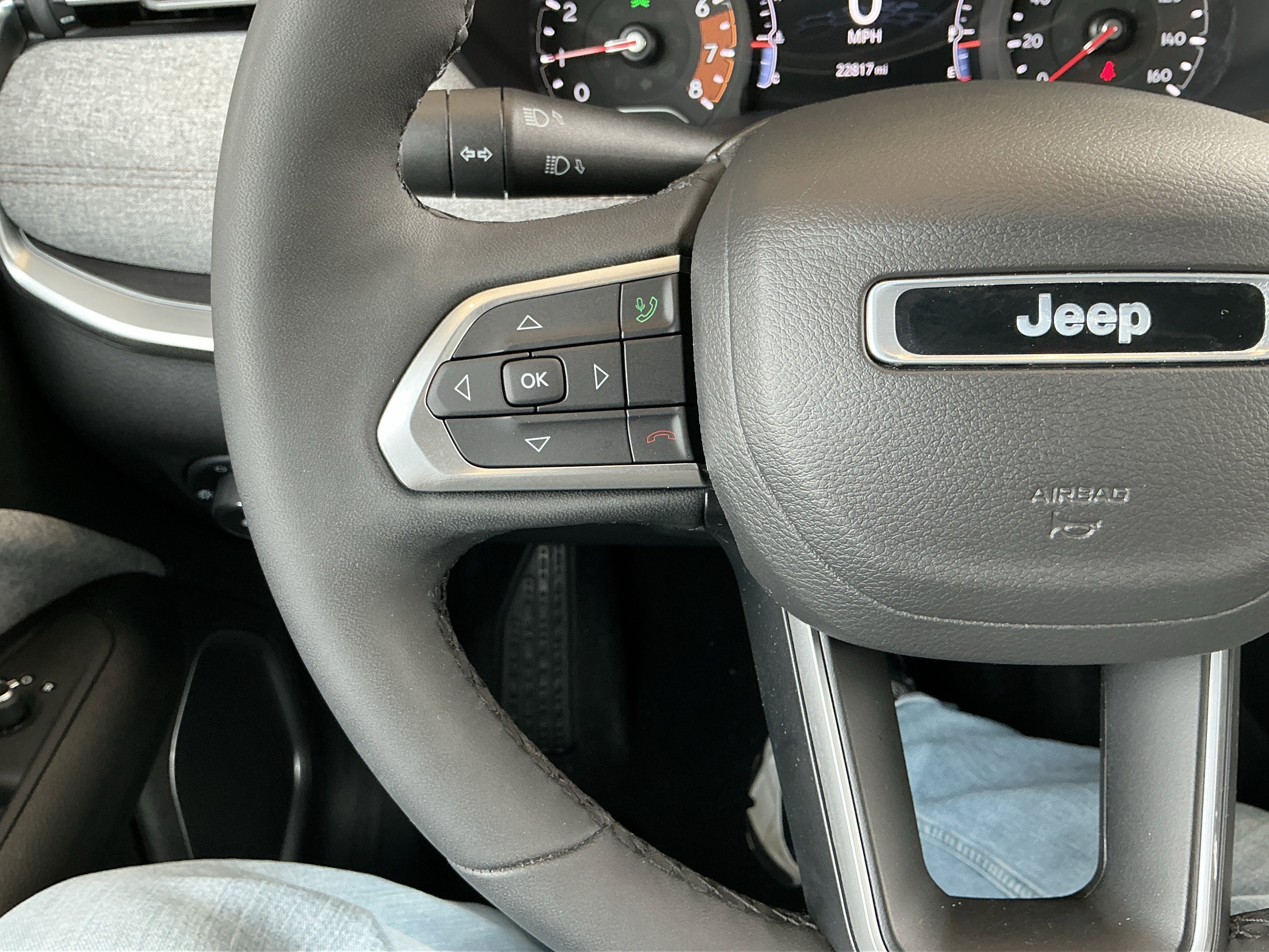 Used 2023 Jeep Compass Latitude image 12