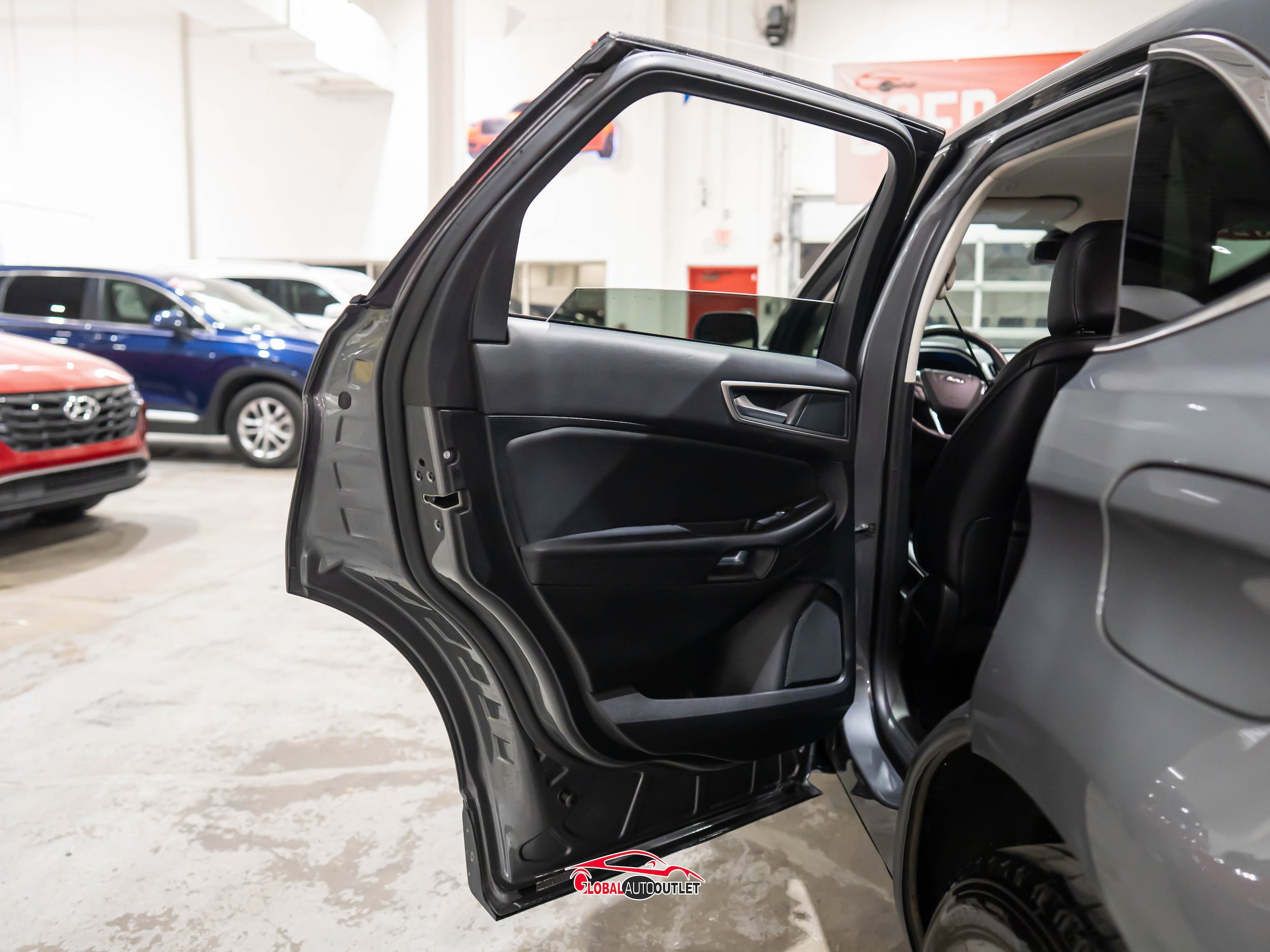 Used 2024 Ford Edge SEL AWD/4WD image 41