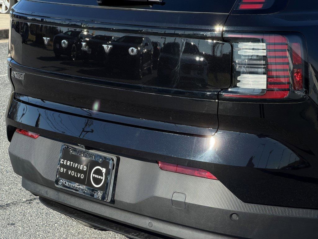 Certified 2025 Volvo EX30 Ultra image 12