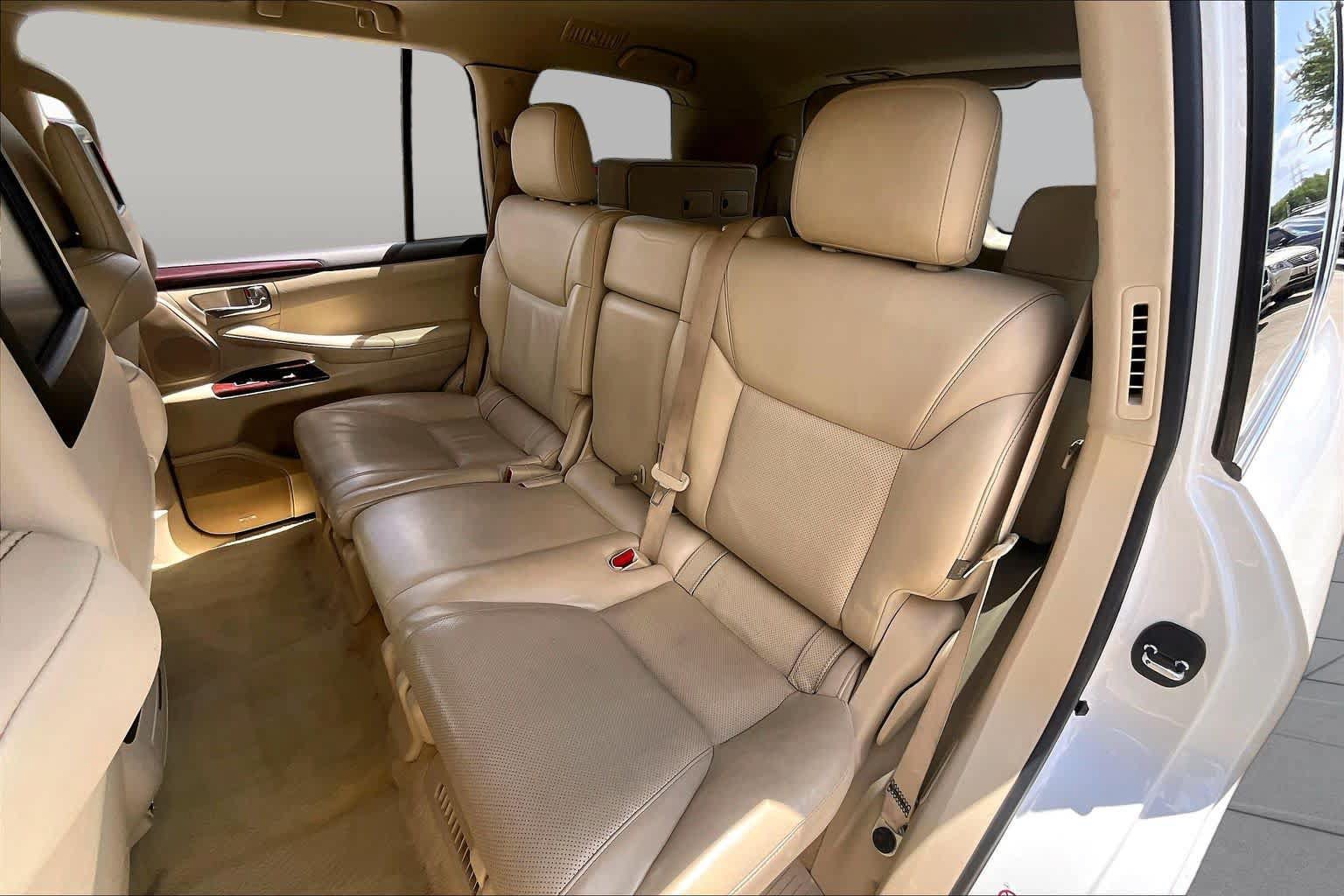 Used 2014 Lexus LX 570 4WD image 18