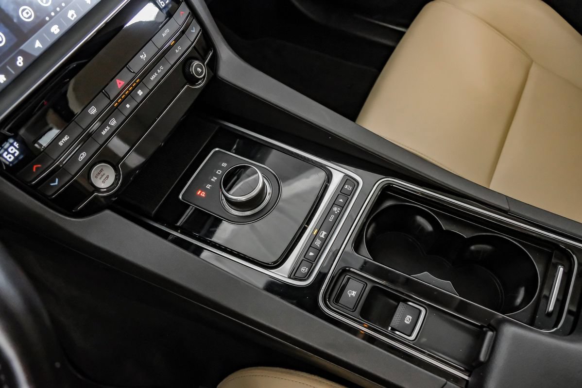 Used 2019 Jaguar F-PACE Premium AWD/4WD image 24