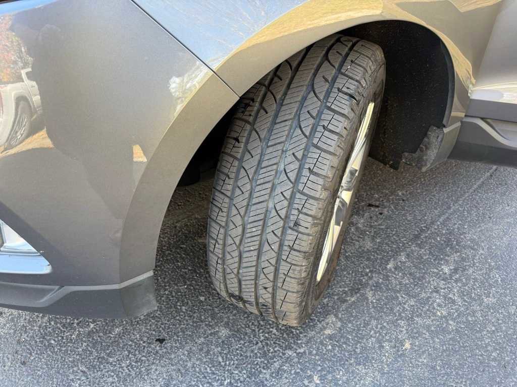 Used 2024 Ford Edge Titanium image 30