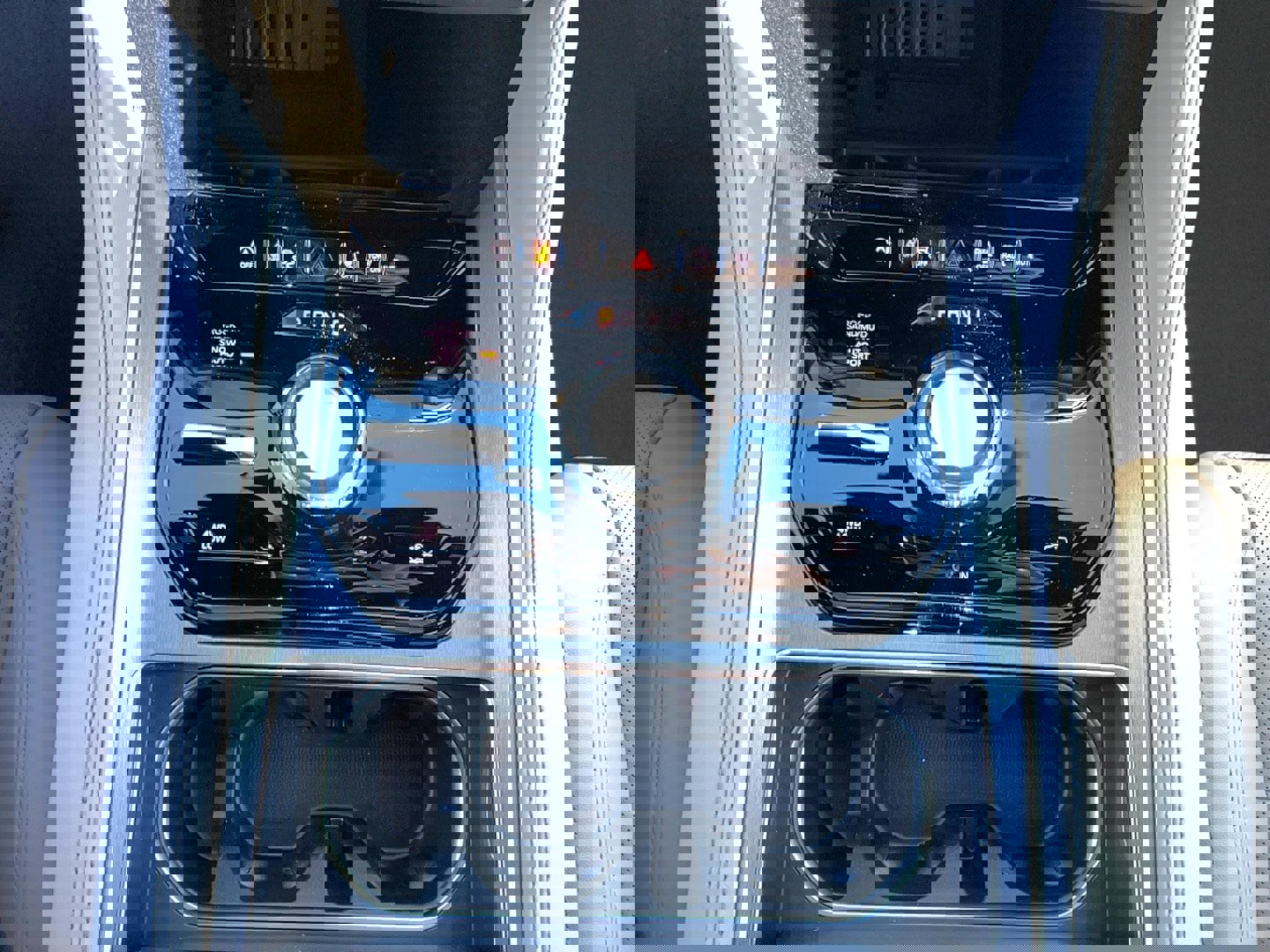 New 2026 Jeep Grand Wagoneer L 4X4 w/ HD Trailer Tow Package image 20