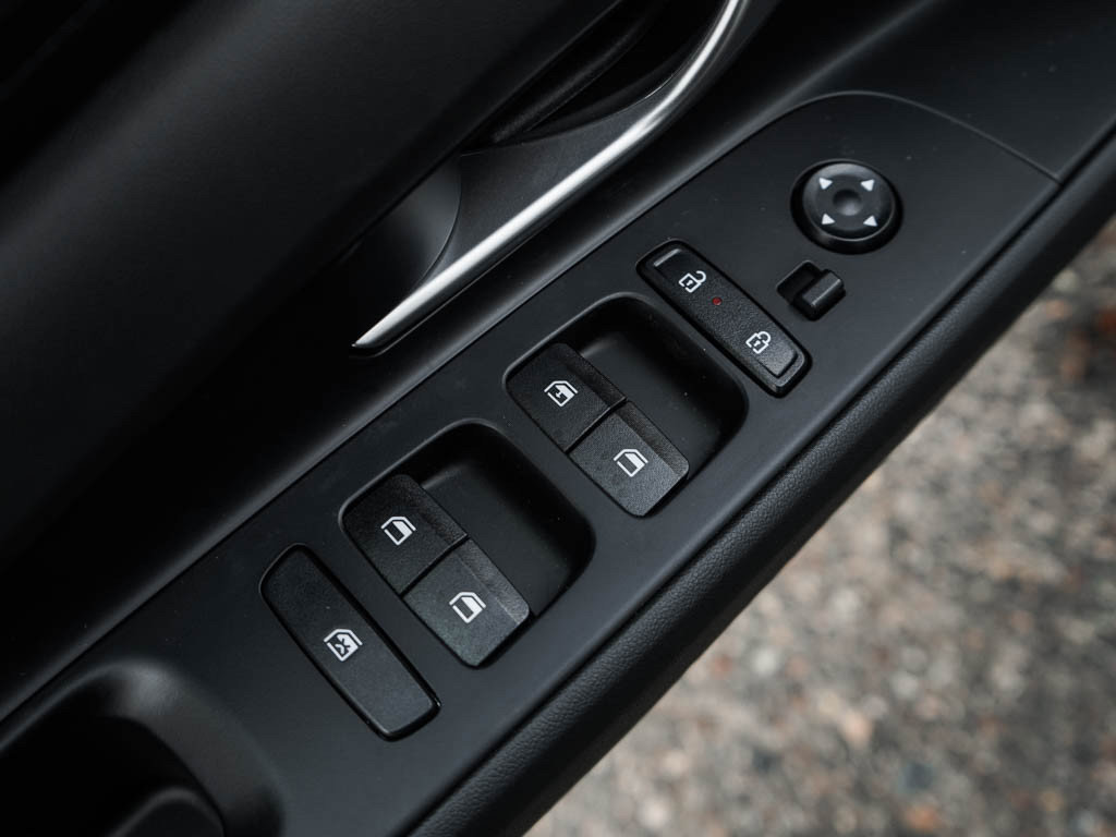 New 2026 Hyundai Elantra SE FWD image 15