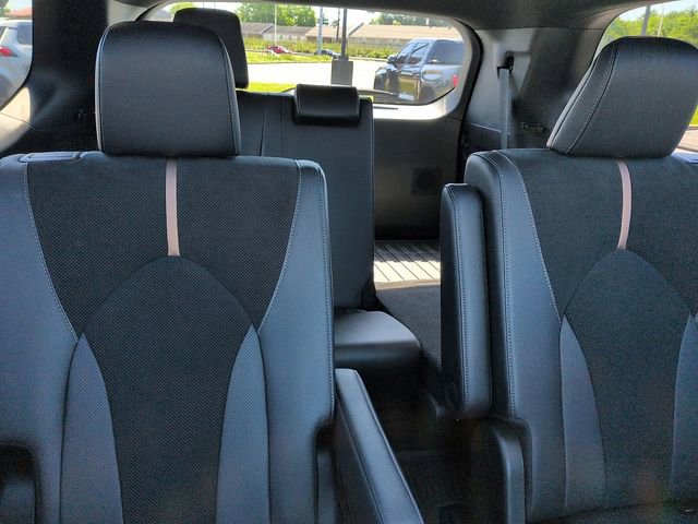 Used 2024 Toyota Grand Highlander AWD Hybrid image 11