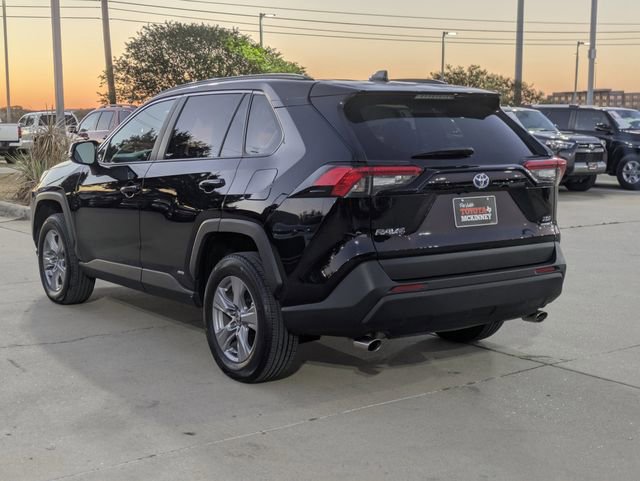 Used 2022 Toyota RAV4 XLE image 7