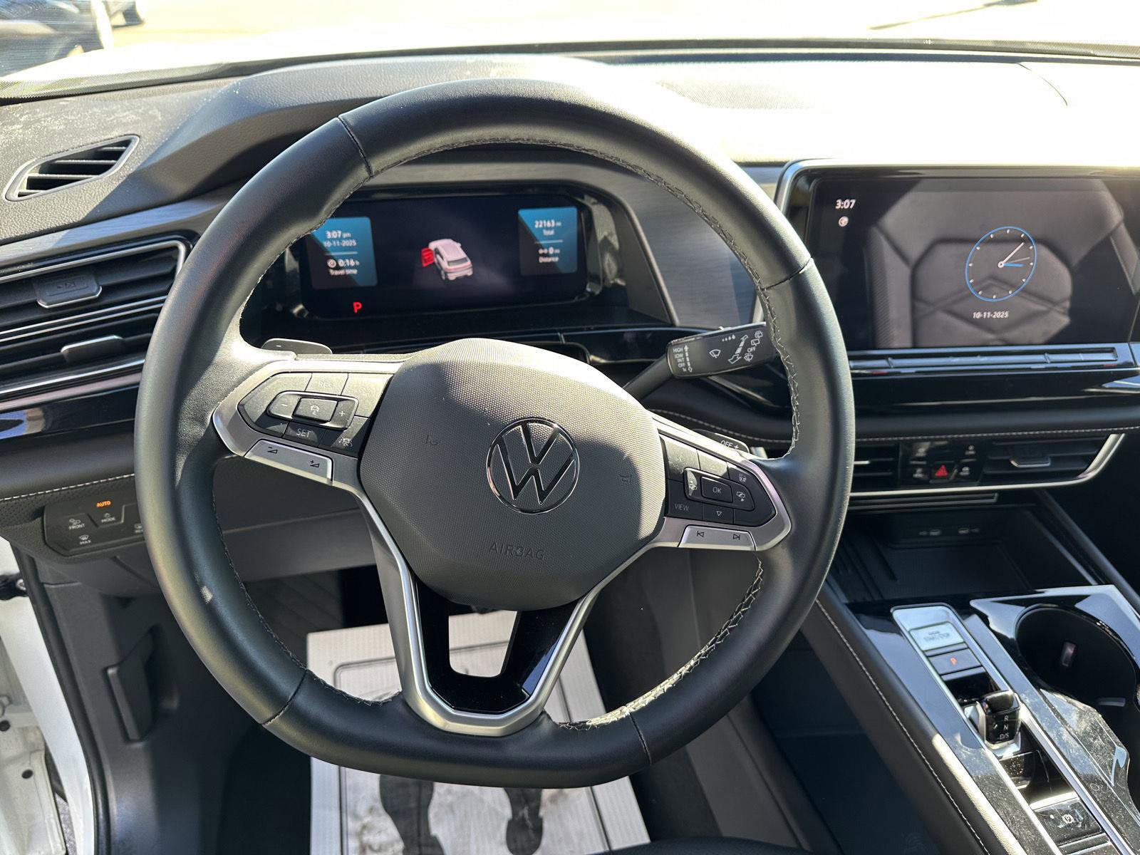 Used 2025 Volkswagen Atlas Cross Sport SE image 26