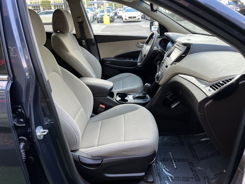 Used 2017 Hyundai Santa Fe Sport FWD image 17