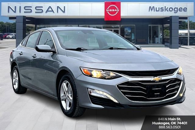Used 2023 Chevrolet Malibu LT image 1
