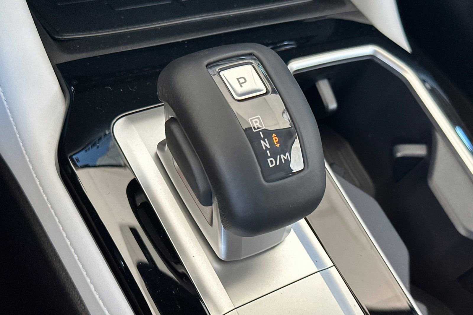 New 2025 Mitsubishi Outlander SEL image 20