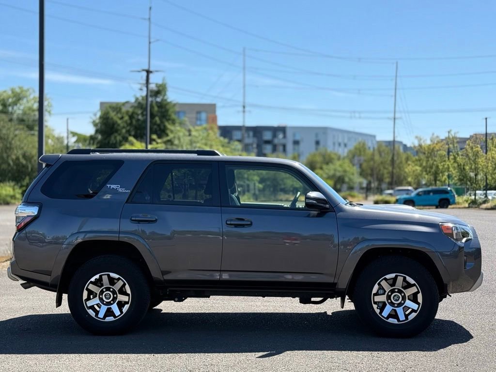 Used 2023 Toyota 4Runner TRD Off-Road Premium w/ Off Road Premium Plus Package AWD/4WD image 6