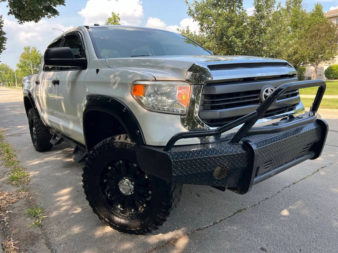 Used 2015 Toyota Tundra SR5 w/ SR5 Upgrade Package