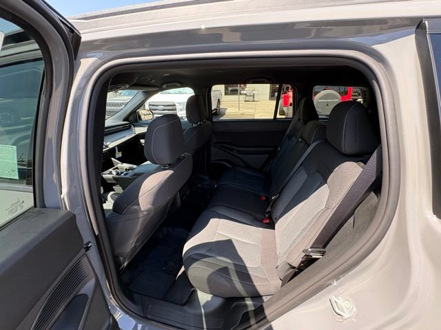 New 2026 Jeep Cherokee Laredo AWD/4WD image 18
