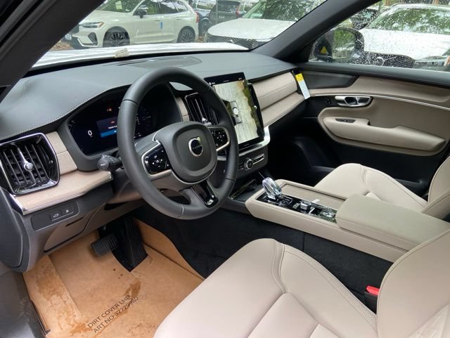 New 2026 Volvo XC90 T8 Plus w/ Protection Package Premier AWD/4WD image 10