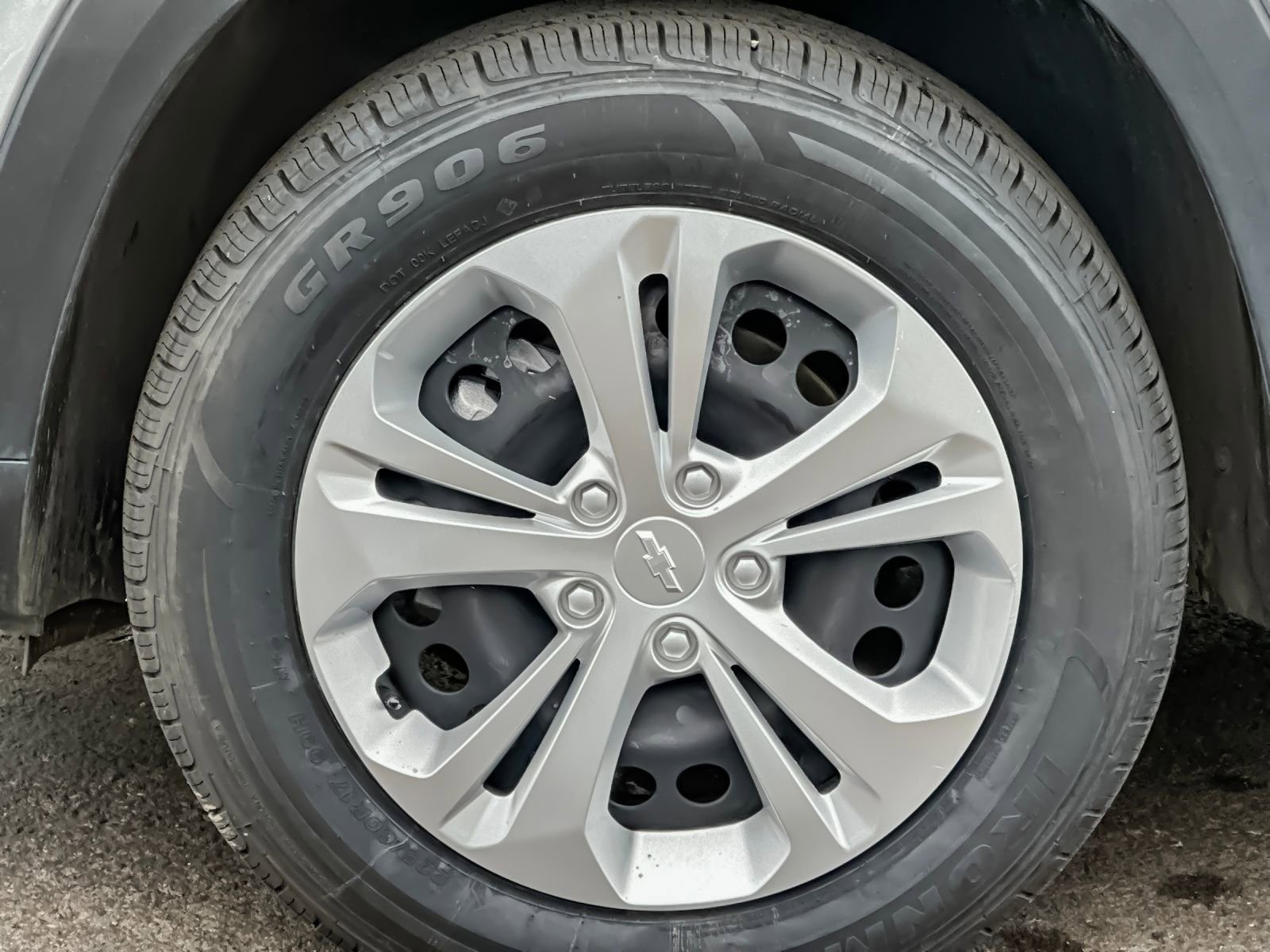 Used 2024 Chevrolet Trax LS FWD image 25